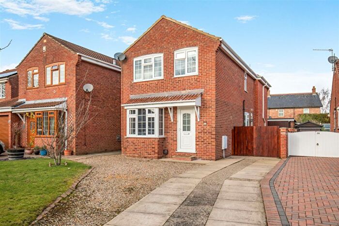 3 Bedroom Property To Rent In Highlands Avenue, Strensall, YO32