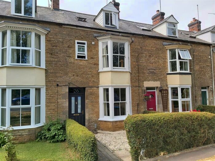4 Bedroom Terraced House For Sale In Worcester Road, Chipping Norton, OX7