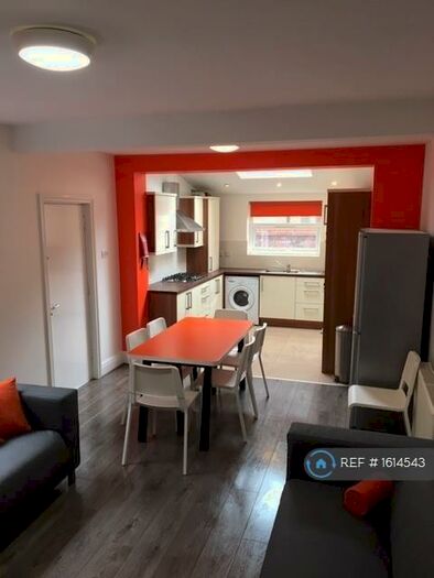 7 Bedroom Terraced House To Rent In Arundel Avenue, Liverpool, L17