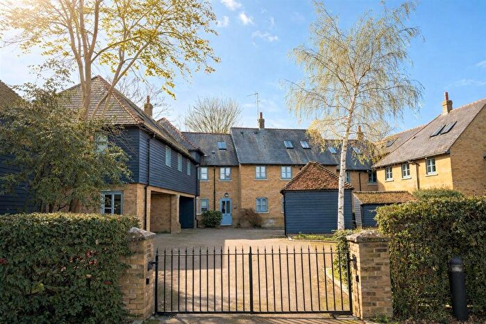 2 Bedroom Flat For Sale In Coopers Court, Hertford, Hertford, SG14