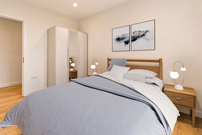 Studio To Rent In Greenford, UB6