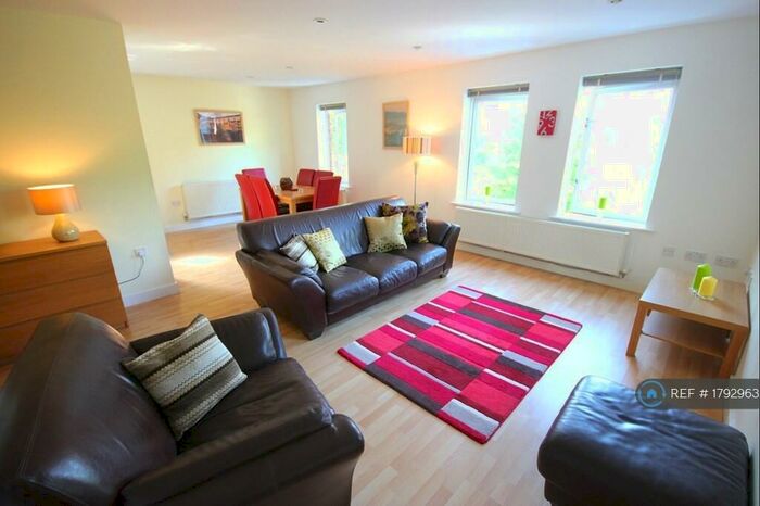 2 Bedroom Flat To Rent In Hopkinson Court, Chester, CH1