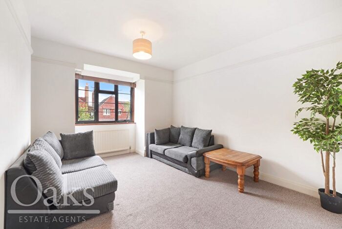 2 Bedroom Flat To Rent In Barrow Road, Streatham, SW16