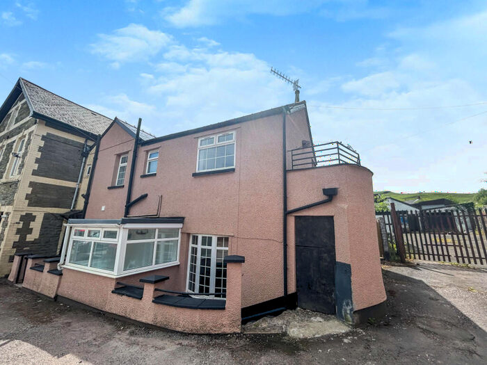 2 Bedroom House To Rent In High Street, Porth, CF39