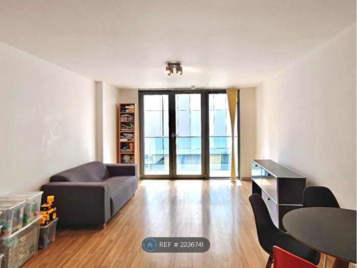 1 Bedroom Flat To Rent In Icona Point, London, E15