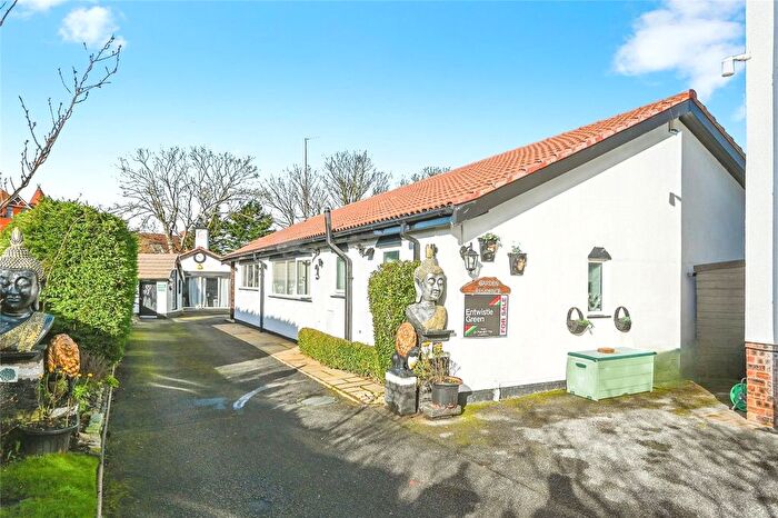 4 Bedroom Bungalow For Sale In Lancaster Road, Southport, Merseyside, PR8