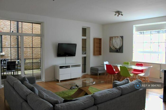 3 Bedroom Flat To Rent In Candlemakers Apartments, London, SW11