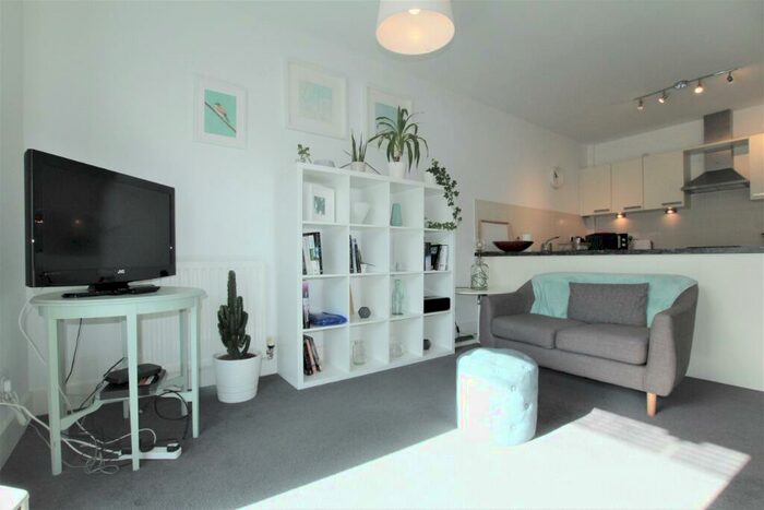 2 Bedroom Apartment To Rent In Hopetoun Street, Bonnington, Edinburgh, EH7