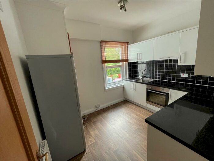 1 Bedroom Apartment To Rent In Stourcliffe Avenue, Bournemouth, BH6