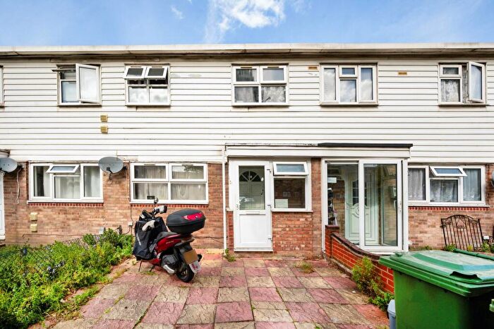 4 Bedroom Apartment For Sale In Cundy Road, London, E16