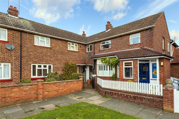 4 Bedroom Detached House To Rent In Buckingham Road, Richmond, TW10