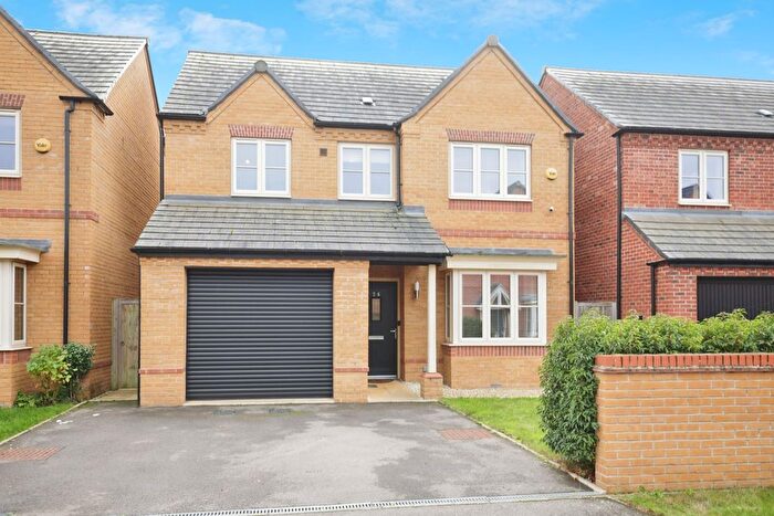 4 Bedroom Detached House For Sale In George Parish Road, Banbury, Oxfordshire, OX16
