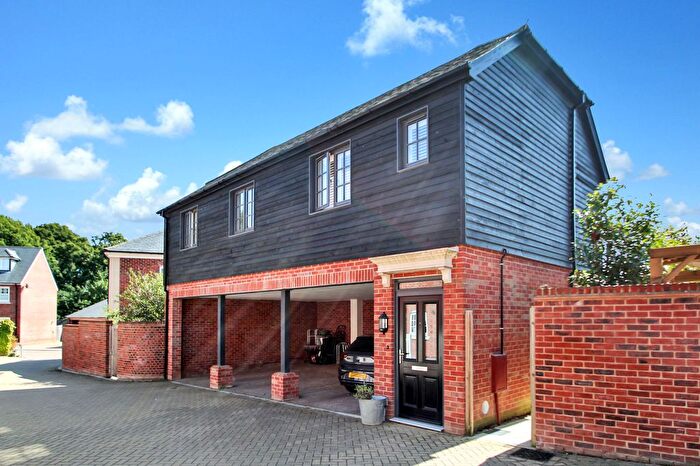 1 Bedroom Detached House For Sale In Bishop Crescent, Tenterden, TN30