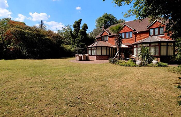 5 Bedroom Detached House For Sale In Waldens Road, Orpington, BR5