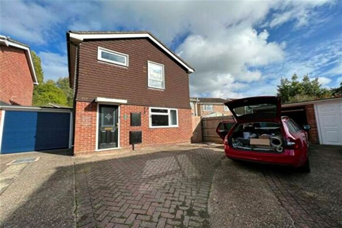 3 Bedroom Detached House To Rent In Totnes Close, Boyatt Wood, SO50
