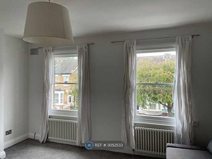 1 Bedroom Flat To Rent In Astbury Road, London, SE15