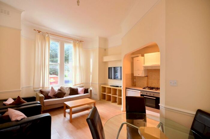 2 Bedroom Flat To Rent In Lanhill Road, Maida Vale, London, W9