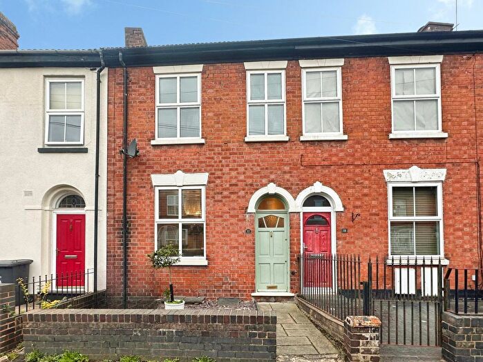 3 Bedroom Terraced House For Sale In Larches Lane, Wolverhampton, WV3