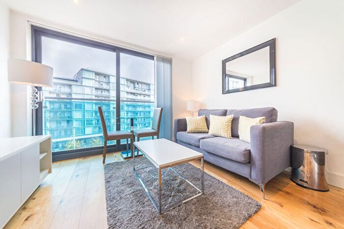 Studio To Rent In Station Road, Hayes, UB3