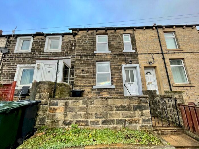 2 Bedroom Cottage To Rent In Walker Place, Silsden, BD20