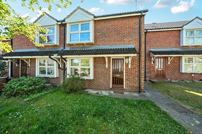 2 Bedroom Flat To Rent In Ambleside, Station Road, Harpenden, AL5