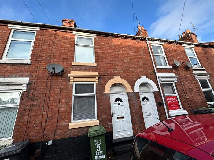 2 Bedroom Terraced House For Sale In East Street, Kidderminster, Worcestershire, DY10
