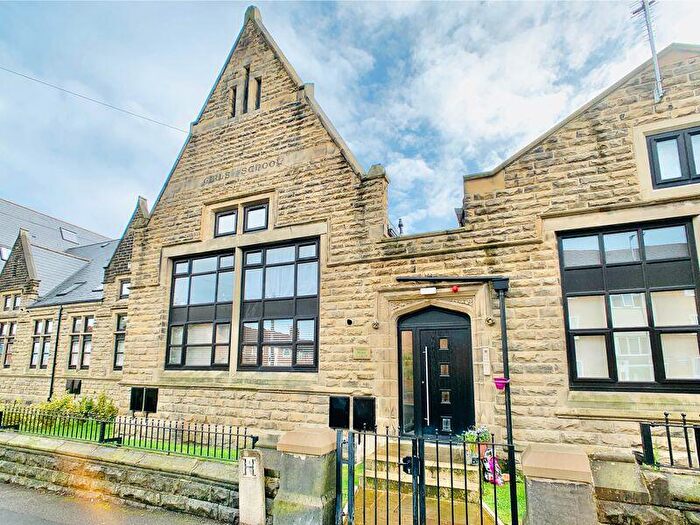 2 Bedroom Flat To Rent In Priestley Manor, Peel Street, Morley, LS27