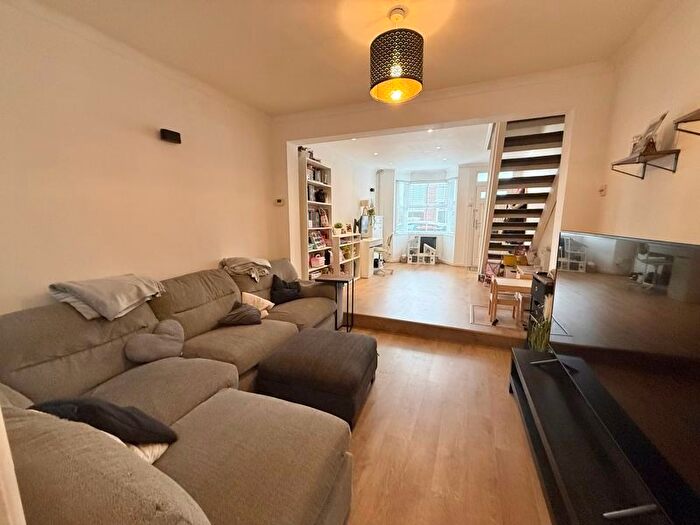 2 Bedroom Terraced House For Sale In Regent Street, Leighton Buzzard, LU7