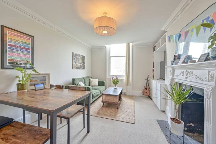 1 Bedroom Flat For Sale In Oakhill Road, Putney, London, SW15