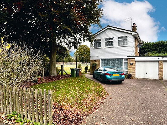 3 Bedroom Semi-Detached House To Rent In Beccles Road, St. Olaves, Great Yarmouth, NR31