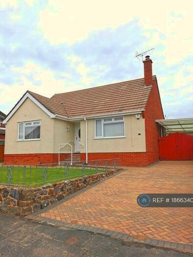 2 Bedroom Bungalow To Rent In Brookside Crescent, Exeter, EX4