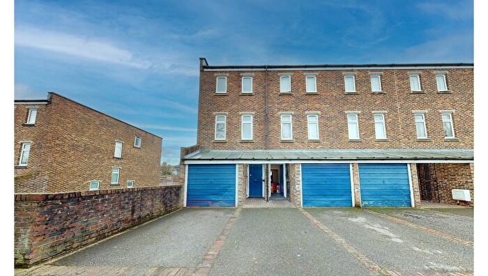 3 Bedroom Property For Sale In Hastings Road, Tottenham, London, N17