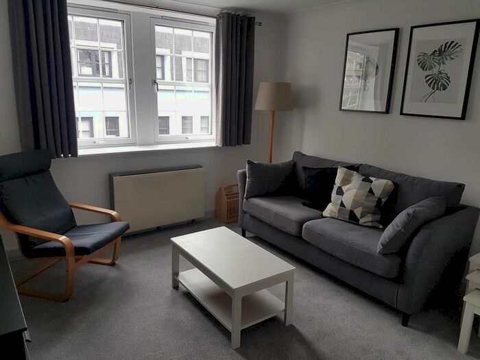 1 Bedroom Flat To Rent In Picardy Court, Rose Street, AB10