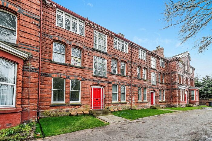 3 Bedroom Flat To Rent In Park Terrace, Liverpool, L22