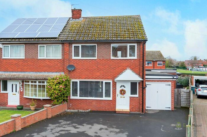3 Bedroom Semi-Detached House For Sale In Beeches Drive, Bayston Hill, Shrewsbury, SY3