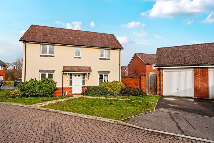 3 Bedroom Detached House For Sale In Fawn Drive, Three Mile Cross, Reading, Berkshire, RG7