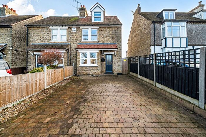 3 Bedroom Semi-Detached House For Sale In Sandwich, Kent, CT13