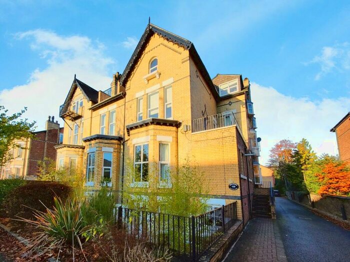 2 Bedroom Flat To Rent In Palatine Road, Manchester, Greater Manchester, M20