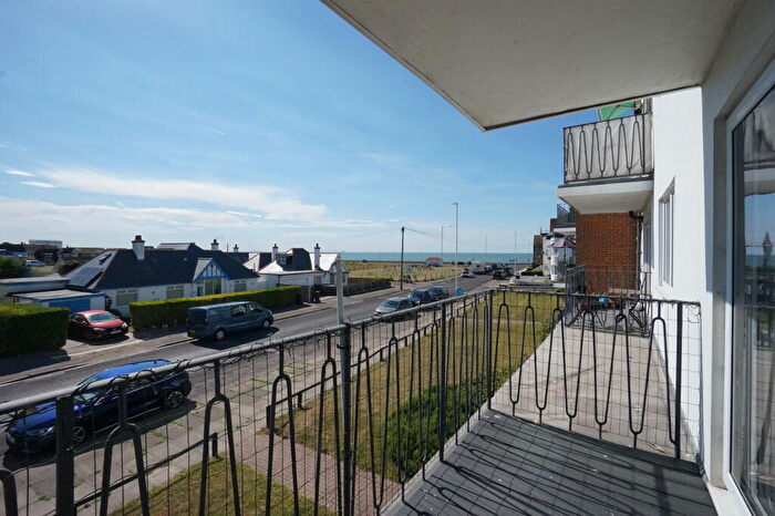 2 Bedroom Flat For Sale In Ferndown, Minnis Road, Birchington, Kent, CT7