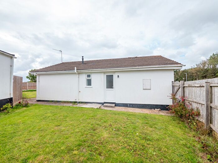 2 Bedroom Detached Bungalow For Sale In East Fairholme Road, Bude, EX23