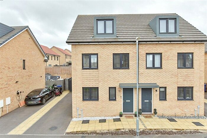 3 Bedroom Semi Detached House For Sale In Belgrave Avenue, Minster-On-Sea, Kent, ME12