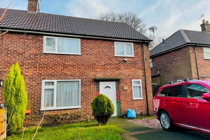 4 Bedroom Property To Rent In Bath Road, Newcastle, ST5