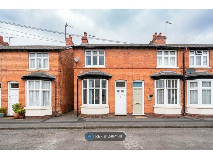 2 Bedroom Semi-Detached House To Rent In Grove Avenue, Solihull, B91