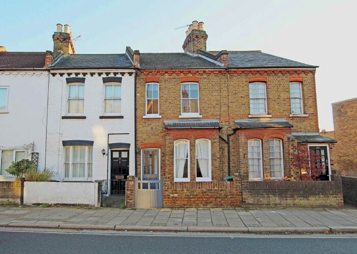 2 Bedroom Property To Rent In Staines Road, Twickenham, TW2