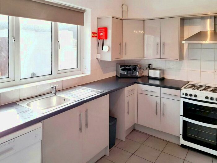 6 Bedroom Terraced House To Rent In Maple Grove, Mutley, Plymouth, Devon, PL4