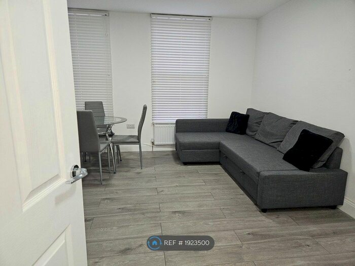 1 Bedroom Flat To Rent In Old Street, London, EC1V