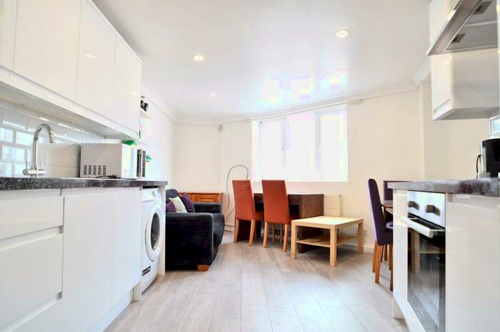 4 Bedroom Terraced House To Rent In Bentham Road, Brighton, BN2