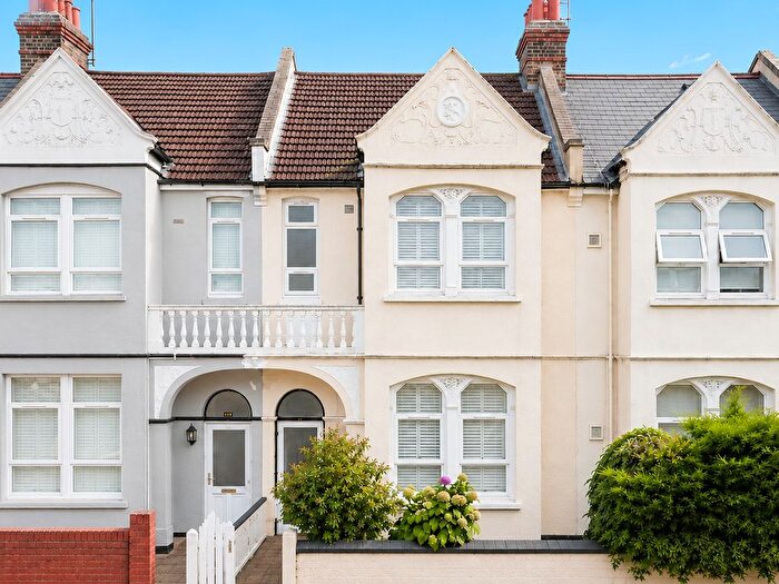 5 Bedroom Terraced House For Sale In Balmoral Road, Willesden, NW2