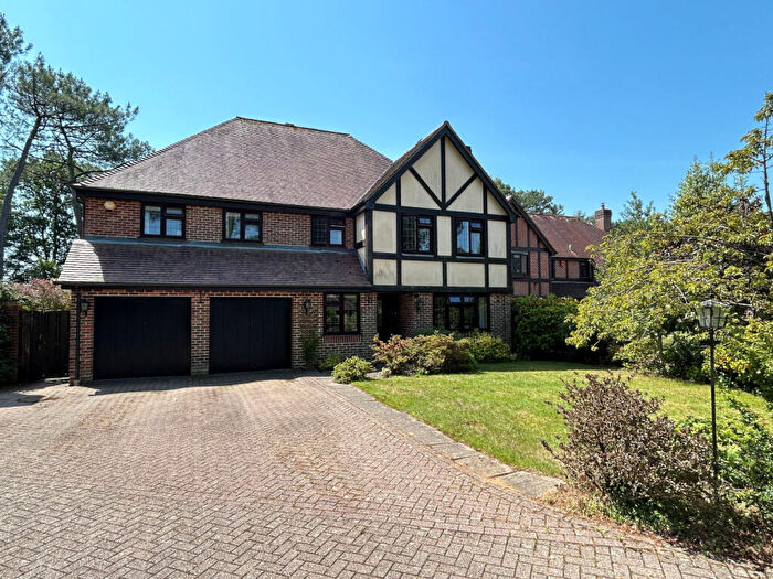 5 Bedroom Detached House For Sale In Wills Close, Corfe Mullen, Wimborne, Dorset., BH21