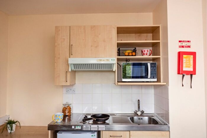 Studio To Rent In Creek Road, London, SE8